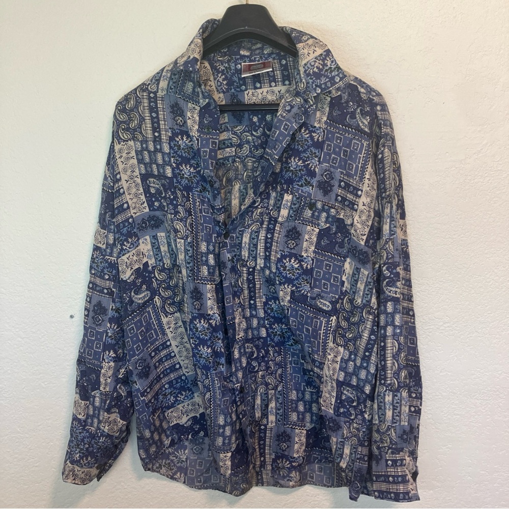 Vintage Chiamare Mens Large Silk Blue Floral Long Sleeve Button Up